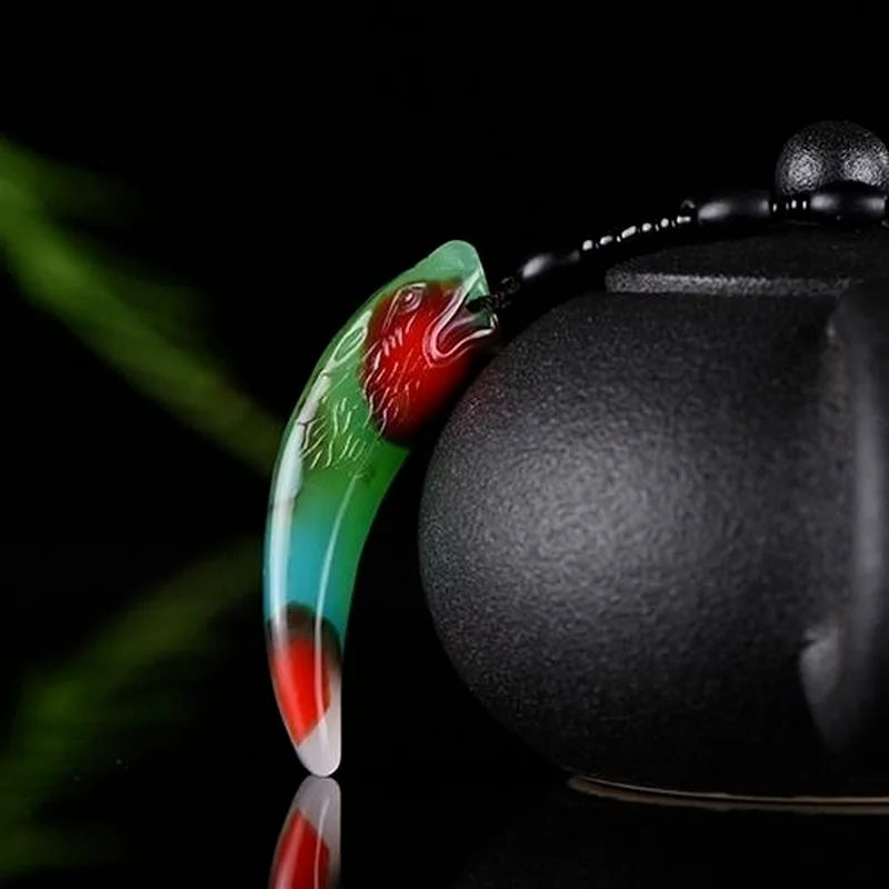 

Xinjiang Hetian Jade Color Jade Spike Pendant for Men and Women Joker Pendant