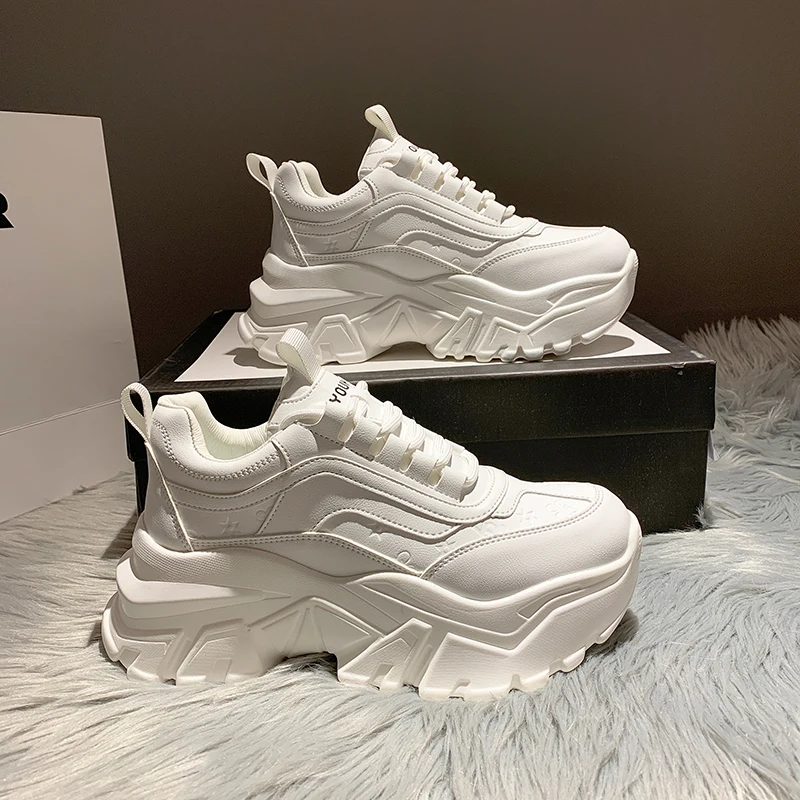 

Брендовые дизайнерские модные белые женские туфли для папы летние кроссовки на массивной платформе повседневная обувь модные женские крос...