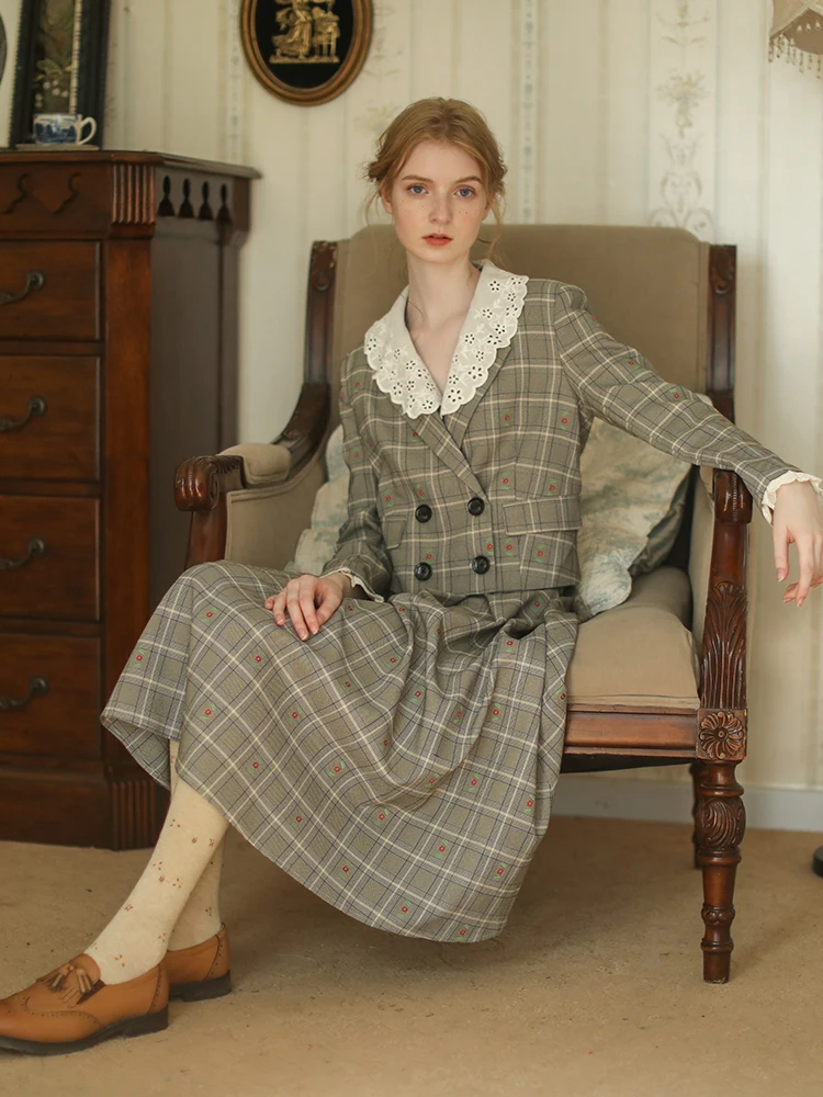 

Женский элегантный клетчатый костюм, комплект из короткого пиджака и плиссированной юбки в стиле преппи с цветочной вышивкой, кружевной на...