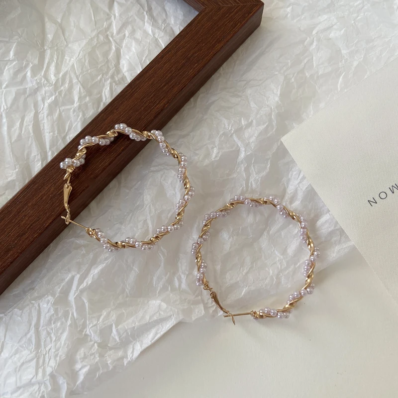 

Simple Sweet Pure Gold Metal Pearl Wrap Fashion Large Hoop Earrings Women's Party Jewelry