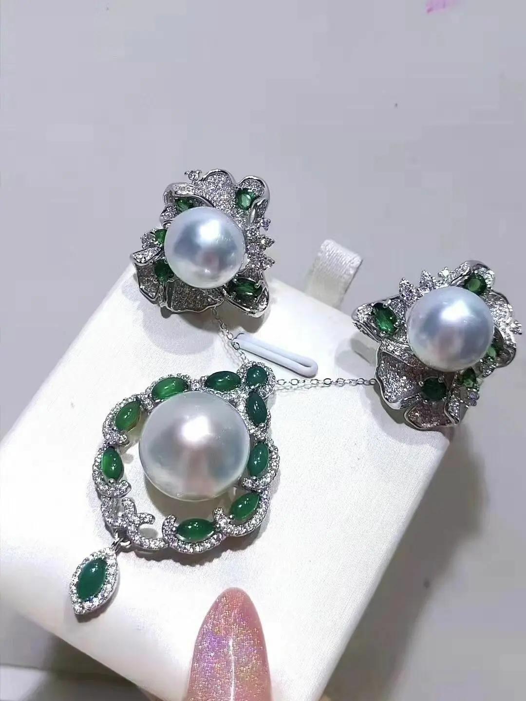 

Gorgeous Set of 10-11mm South Sea Round White Pearl Pendant &earring 925s