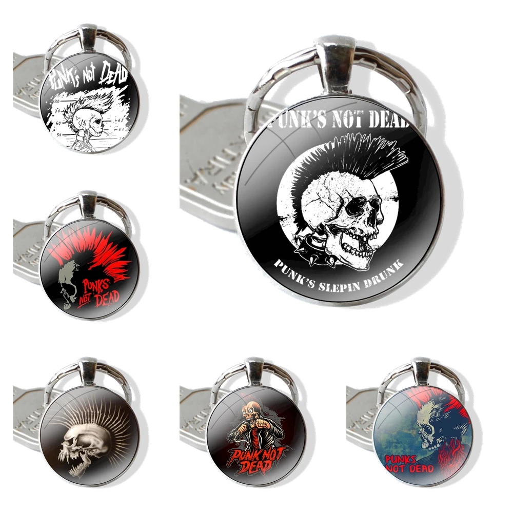 

Брелок с кабошоном и надписью «Punks not dead»