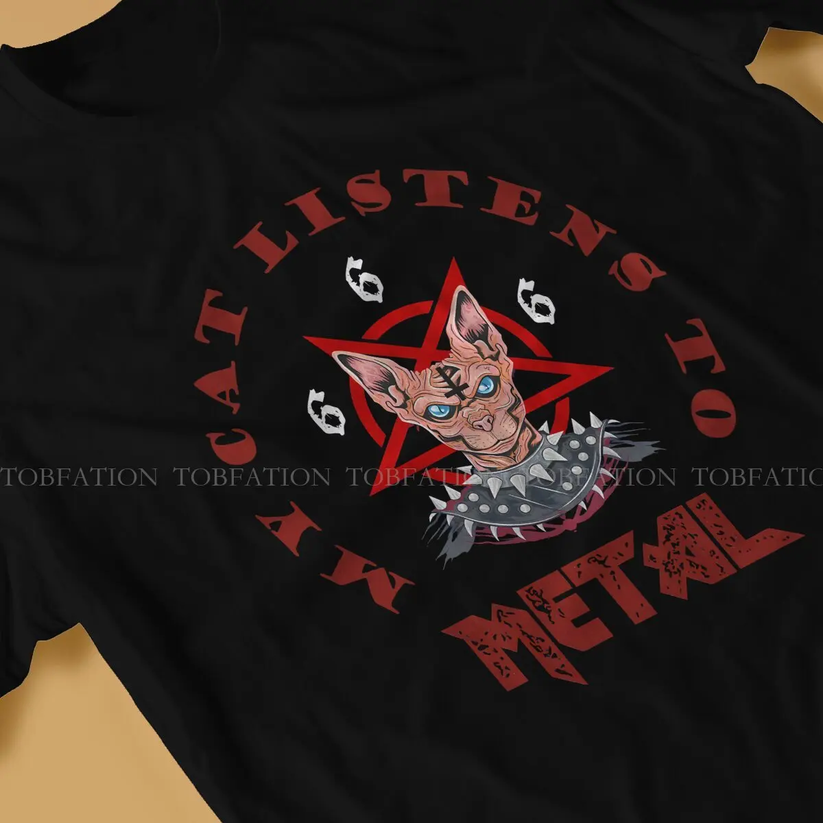 Футболка с круглым вырезом и надписью My Cat Listens to Heavy Metal