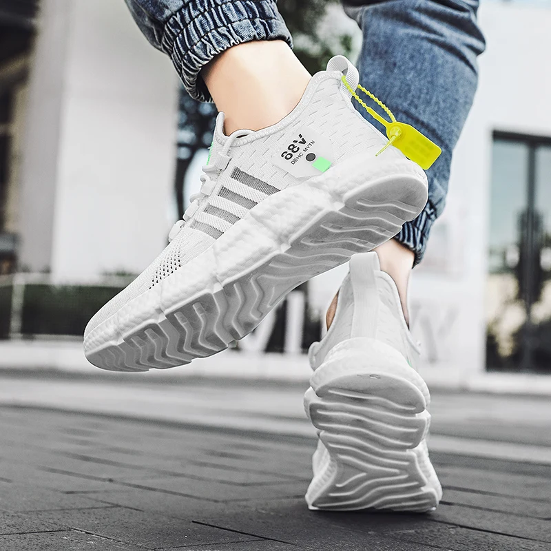 Fashion Men's Cushioning Road Running Shoes Hot Sale Mesh Breathable Athletic Male Sneakers Large Size Teenagers Jogging Shoes