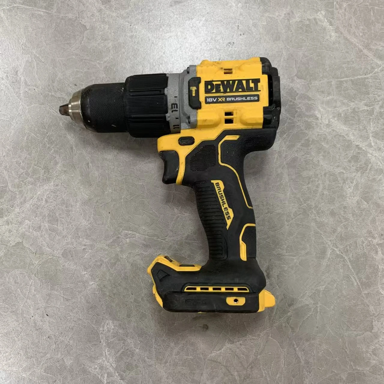 

DEWALT DCD805 бесщеточная дрель, корпус