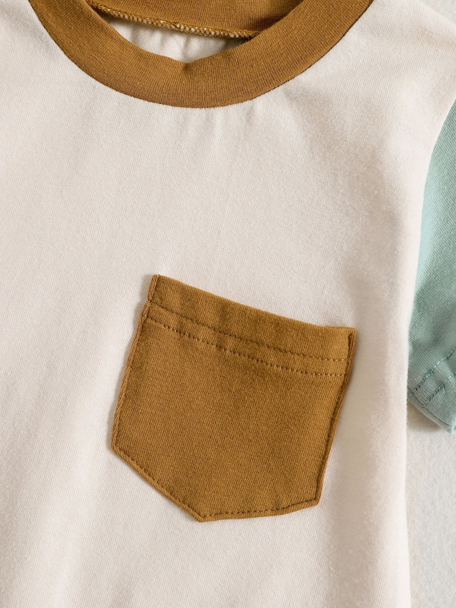

Adorable Summer Infant Short Sleeve Jumpsuit for Newborn Boys and Girls - Stylish Contrast Color Outfit for Casual