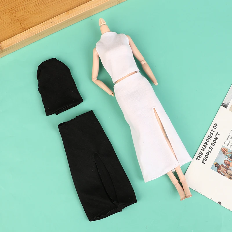 

Подходит для повседневной одежды, инновационная и практичная модная черно-белая кукла 29 см, костюм с майкой и юбкой с разрезом