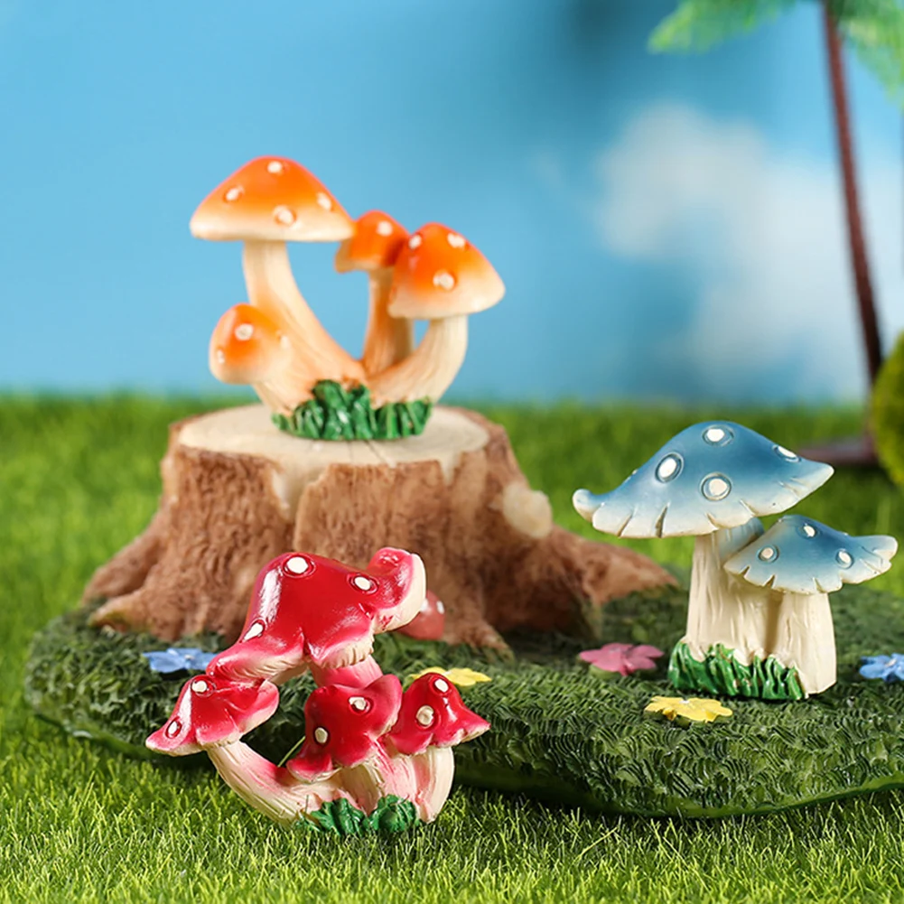 

Mini Resin Mushroom Shaped Figure Ornament Decor Statue Waterproof Miniature Gift for Patio Bonsai Dollhouse Fairy Garden Lawn