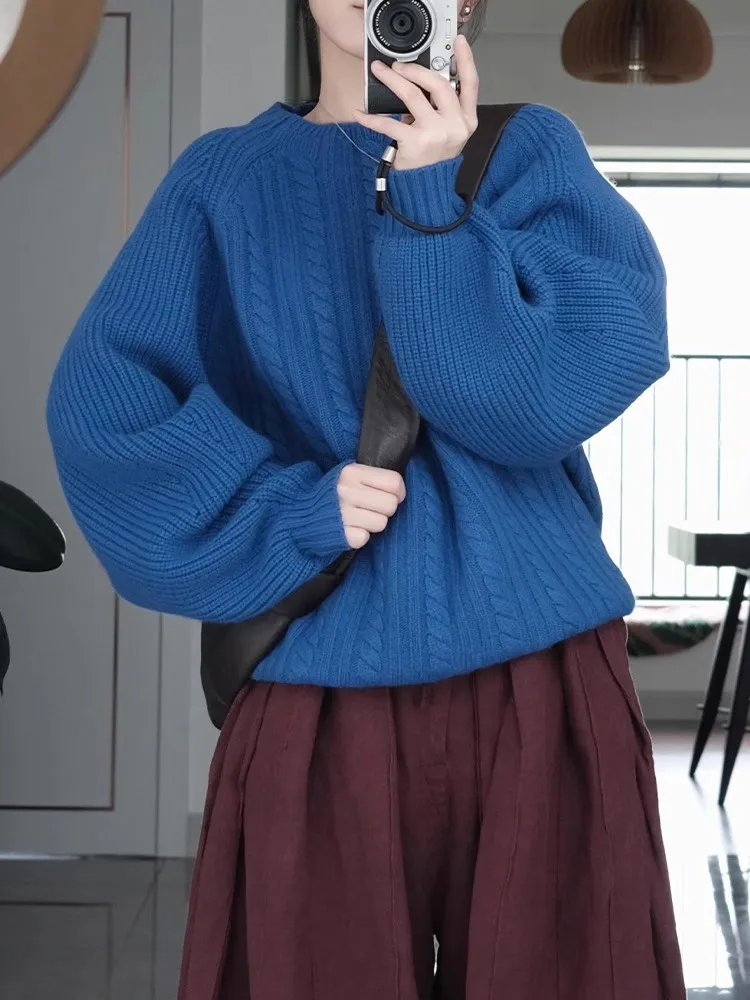 European Goods Heavy 2024 Autumn New Blue Twist Knit Women clothes High-Grade Sense Wear Beautiful Top Fashion