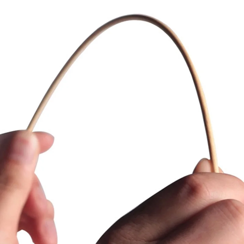 Набор из 50 штук бамбуковых палочек для одноразового использования в качестве шампуров для барбекю или поддержки растений - креативный продукт для использования на открытом воздухе и дома, длиной 40 см.