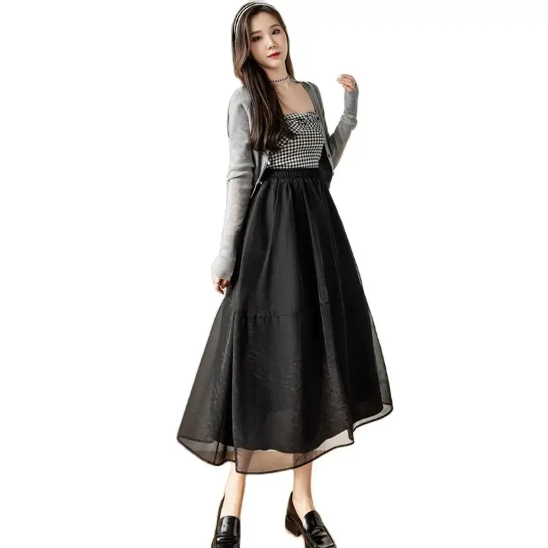 

2022 Autumn and Winter Skirt Show Thinness Splicing Khaki Black Free Shipping