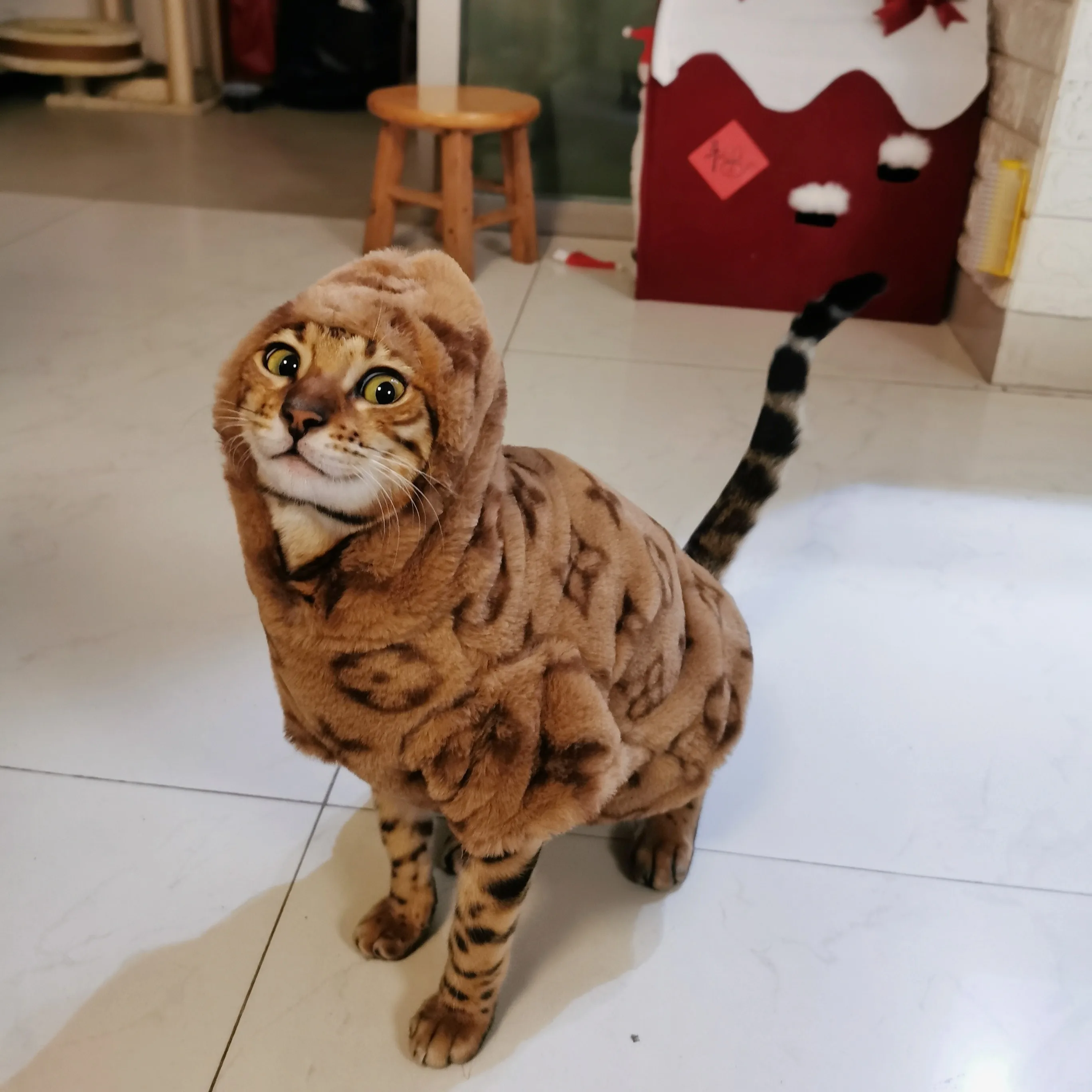 Pаспродажа Куртка флисовая без волос с капюшоном, на осень/зиму