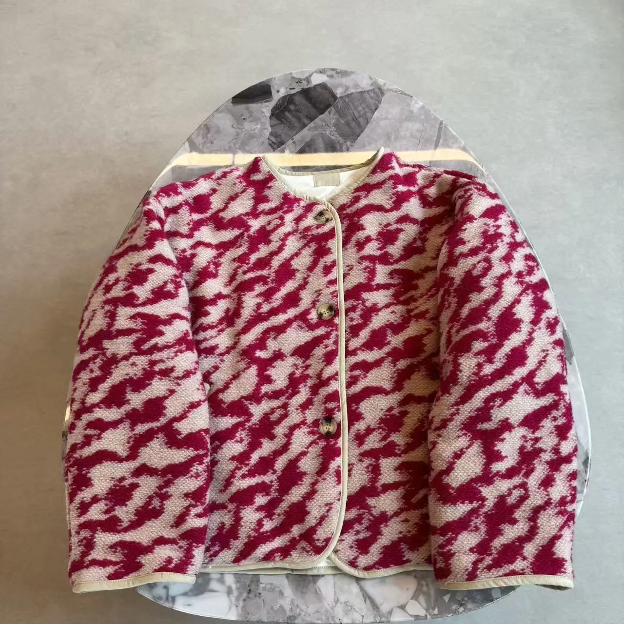 Закрыть глаза! Красивый и утепляющий профиль. Дизайн из смешанного флиса.