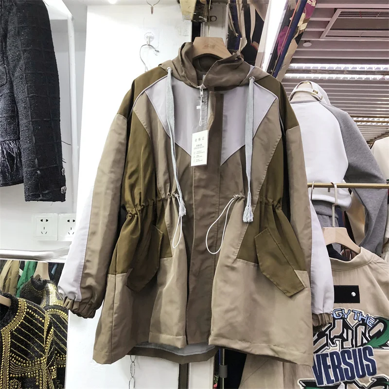 

Женский короткий Тренч цвета хаки на весну и осень, контрастное лоскутное пальто с поясом на завязках, свободная повседневная женская верхн...