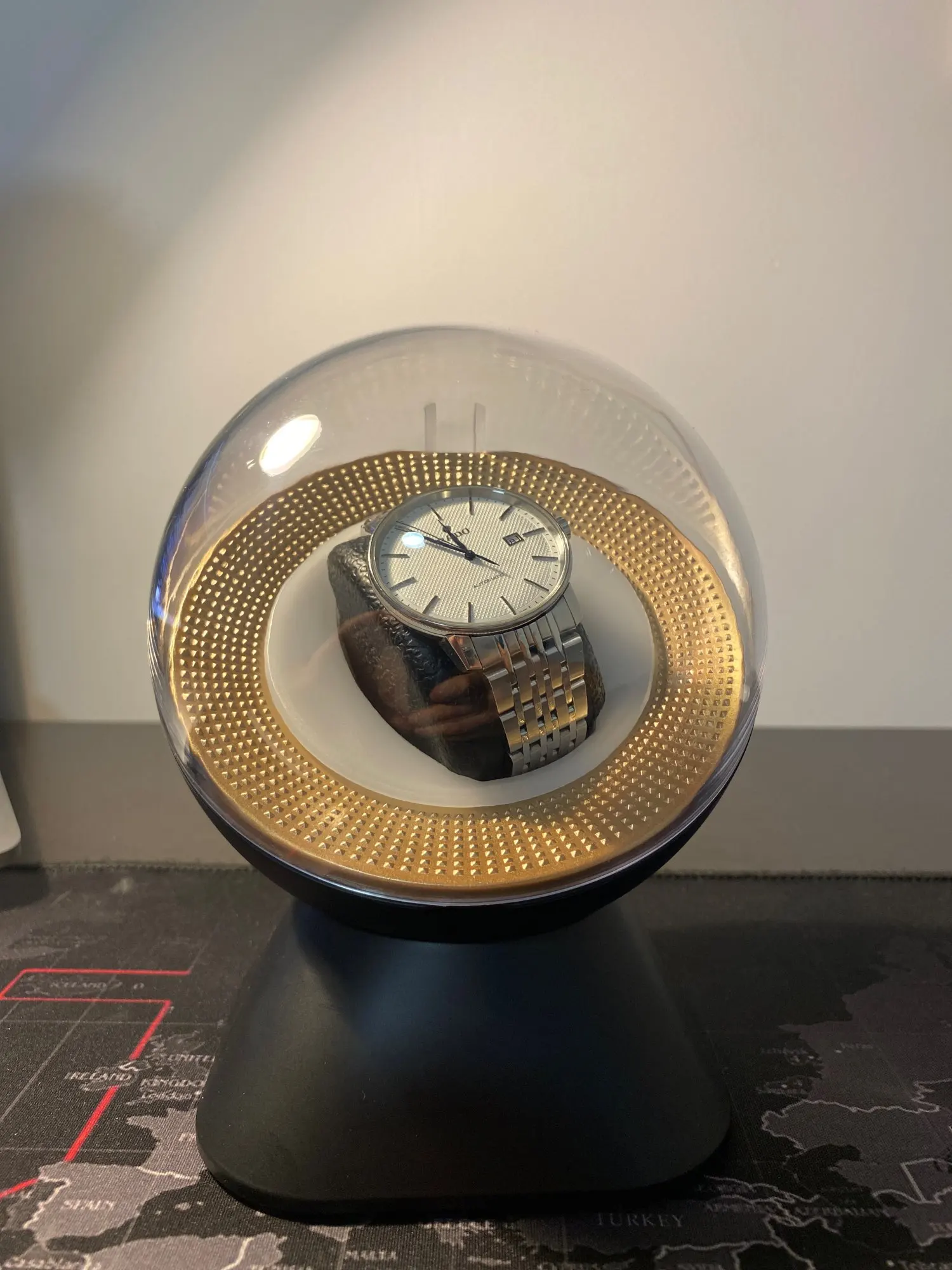 Type-C Power Supply Black Acrylic LED Automatic Watch Winder Vibrator Super Quiet Motor Shaker Mechanical Watch Winder Holder