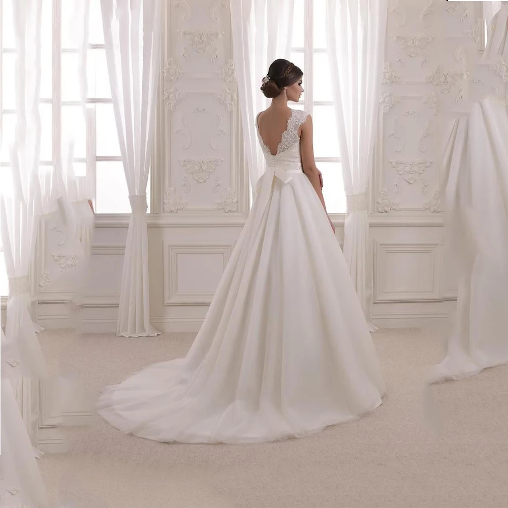 Crystal design шанталь. Свадебные платья саранск. Свадебный салон вега. Свадебные платья арзамас. Классическое свадебное платье.