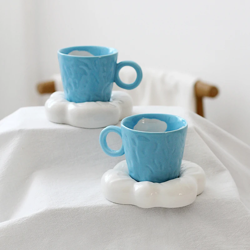 

Creative Hand Painted Cloud Coffee Cups and Saucers Underglaze Ceramic Tea Milk Mug With Dish Tableware Unique Gifts For Friends