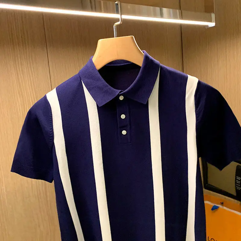 Мужская трикотажная рубашка-поло в полоску с коротким рукавом |