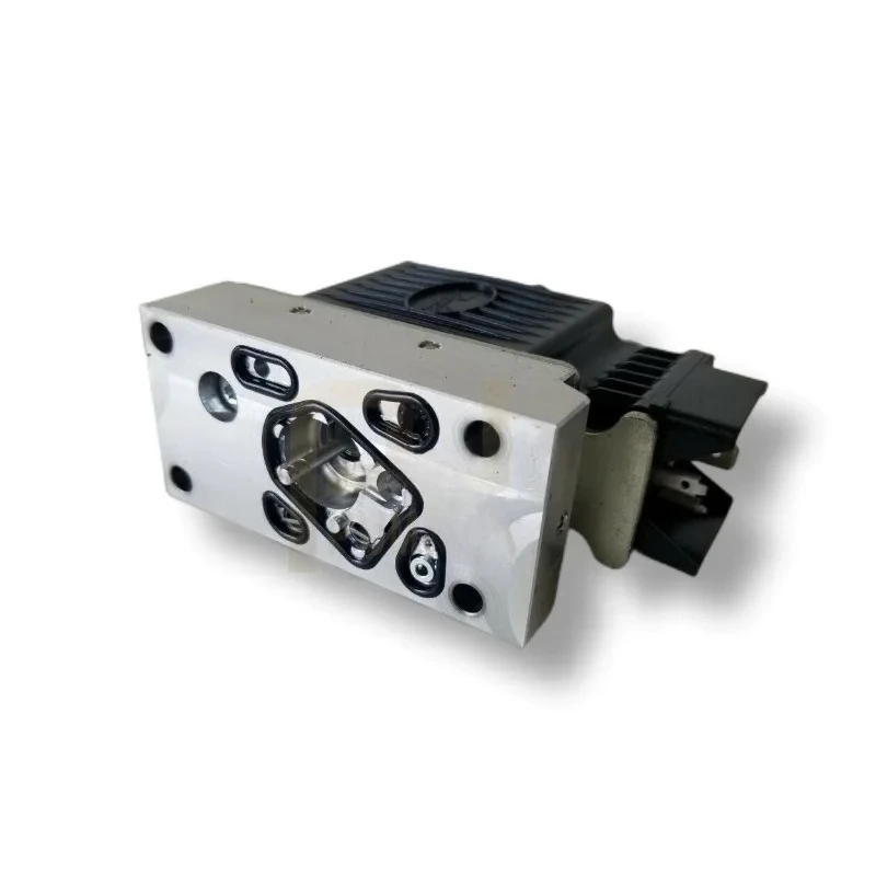 Фото Электрический привод PVEH 11-32 V PASS 11166824 PVEH32-ACTUATOR--S7-1x4DIN-H-PAS Заменяет 157B4033 и 157B4073 11166824 №2