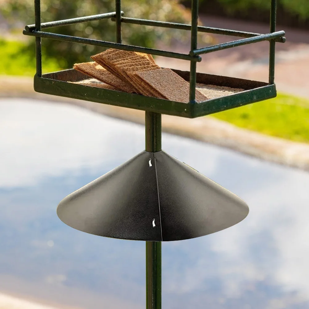 

1Pcs Wrap Around Squirrel Baffle Unique Yard Decoration Garden Accessories Outdoor Decor Ornaments Garden Tools
