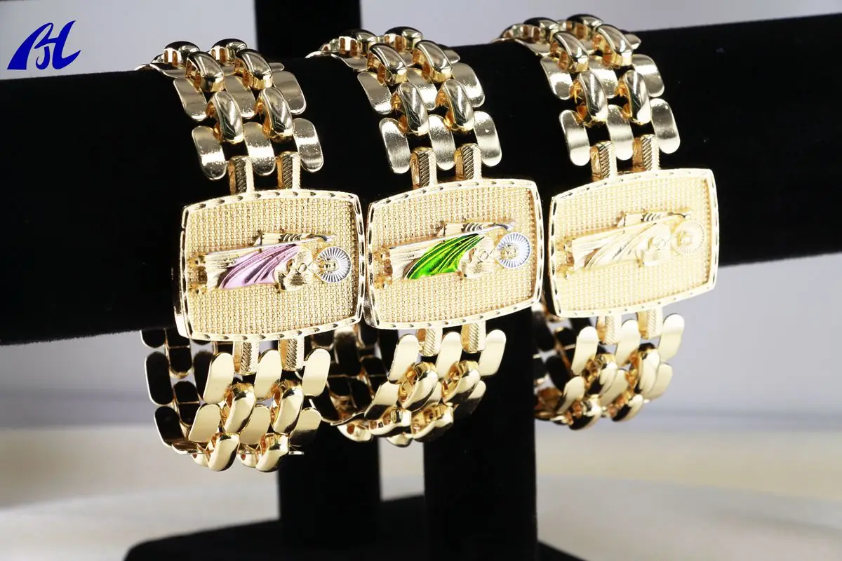 

Saint Jude-Gloss Gold Bracelet, Exquisite Jewelry, New Style