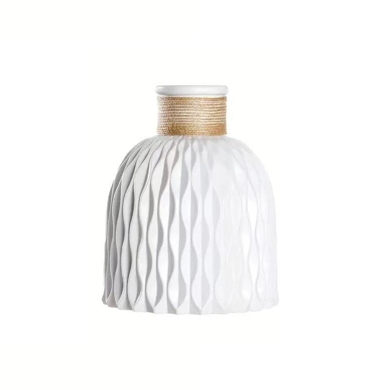 

Пластиковая ваза для цветов