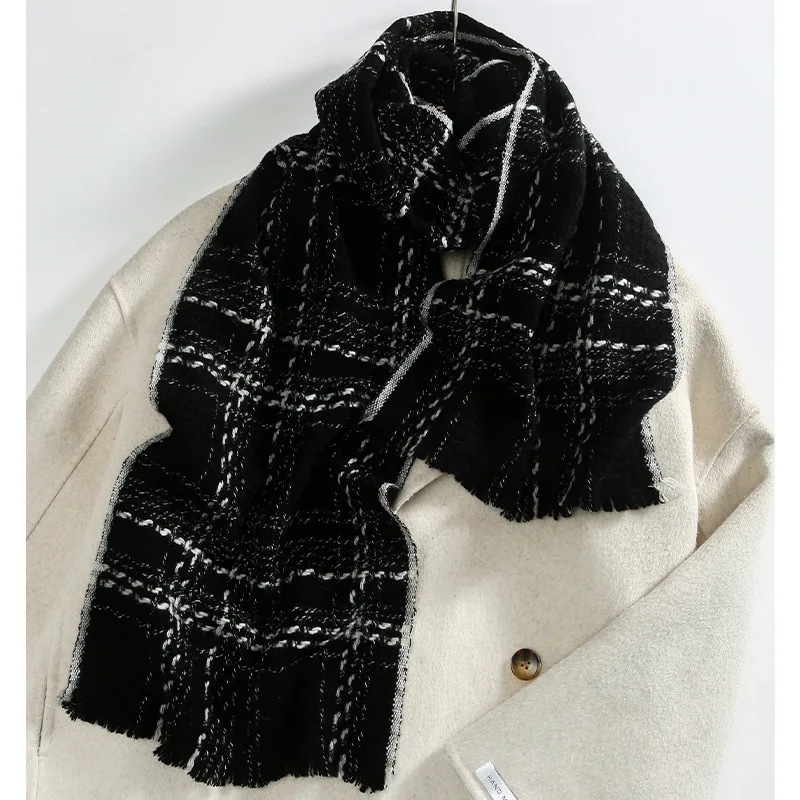 Рисунок 4 - Женский кашемировый шарф черно-белый