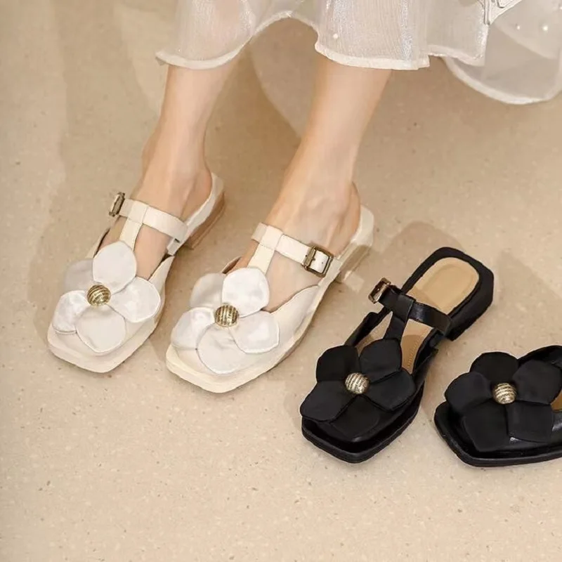 

Flower Baotou sandals women's back empty thick heel square head new slippers summer wear all-match mules