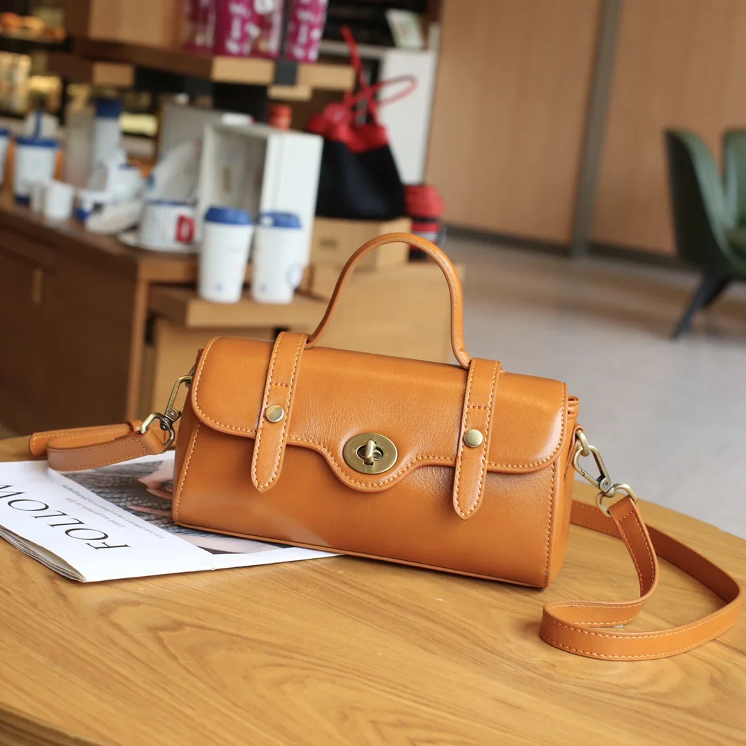 

Vintage Genuine Leather Women Shoulder Bags Excellent Cowhide Small Handbag Purse Fashion Lock Flap Messenger Bag For Ladies