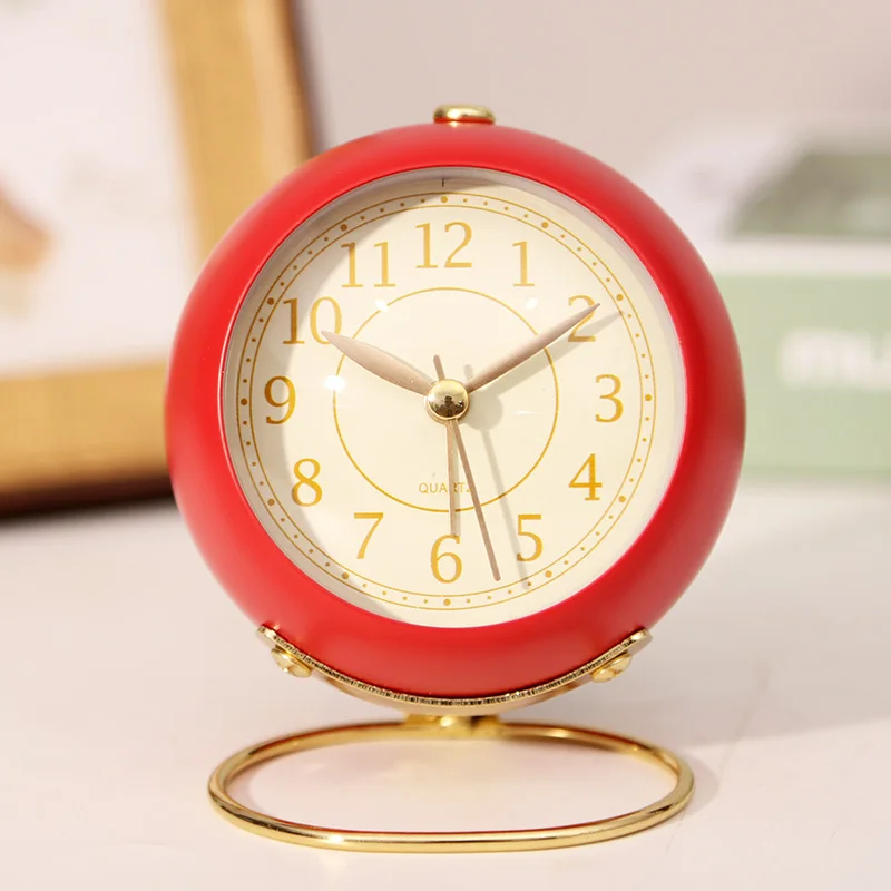 

Домашний декор для гостиной, скандинавский будильник, электронные Мультяшные Ретро бесшумные настольные часы, настольные украшения, ночни...