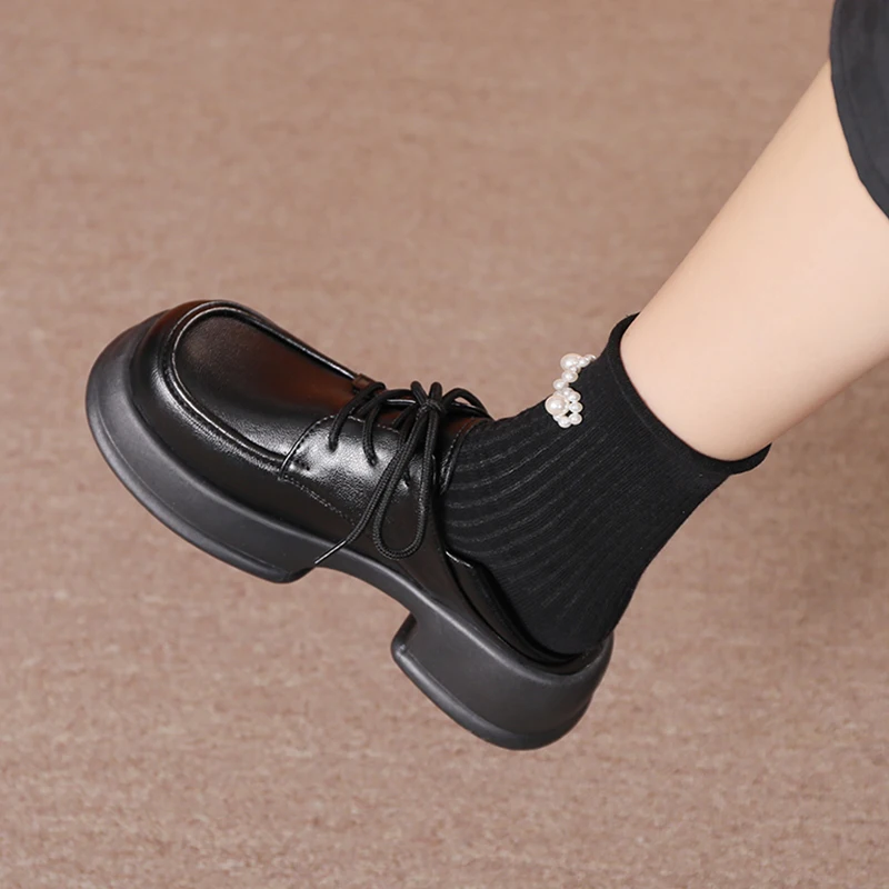 

Туфли женские черные на плоской подошве, оксфорды в британском стиле, классические сабо на платформе, кожаные, в стиле преппи, Осень-зима