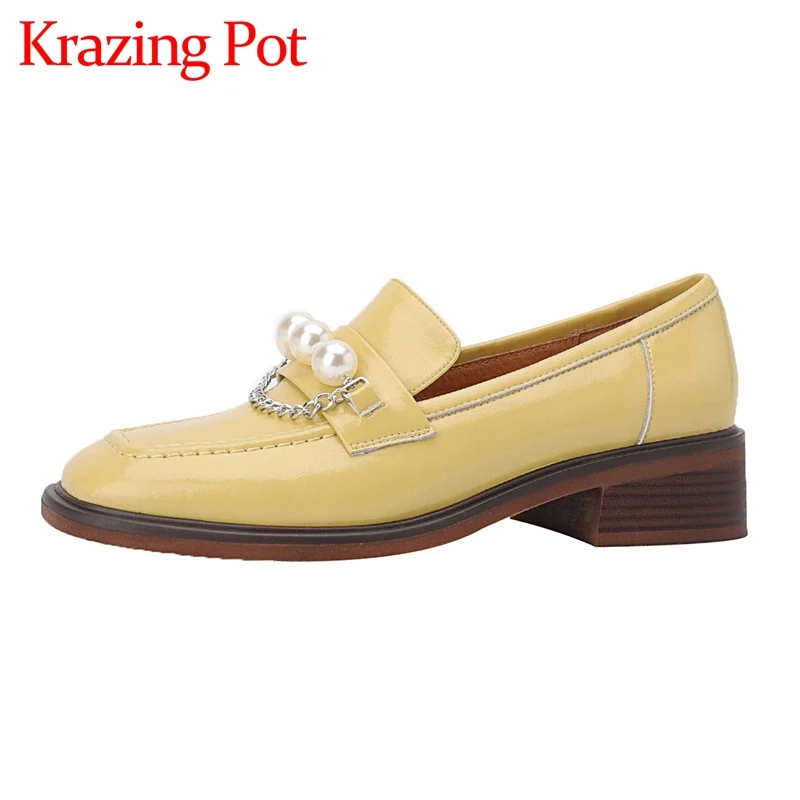 

Krazing pot 2022 early spring plus size 42 genuine leather square toe med heel pearl chain decorations handmade women pumps L73