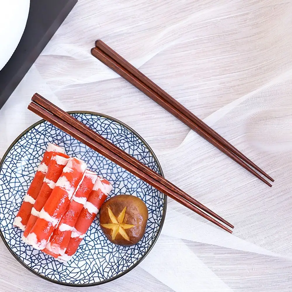 

1 Pair Sushi Noodles Chinese Natural Elegant Reusable Wooden Kitchen Utensils Chopsticks Flatware Tableware