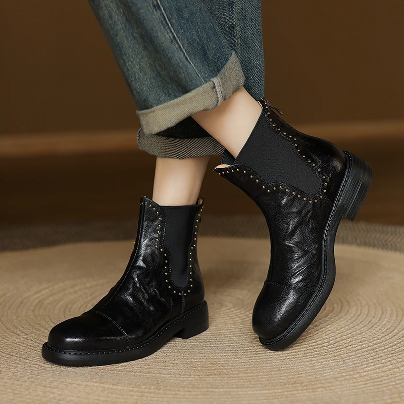 Женские ботильоны из овчины с круглым носком и заклепками обувь молнией сзади