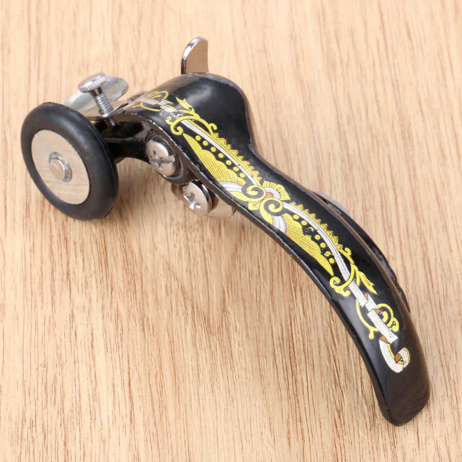 

1Pc Old Household Sewing Machine Winder Thread Winding Device For Singer/Butterfly/Bernina/Janome/Flying Man/Bee Durable Part