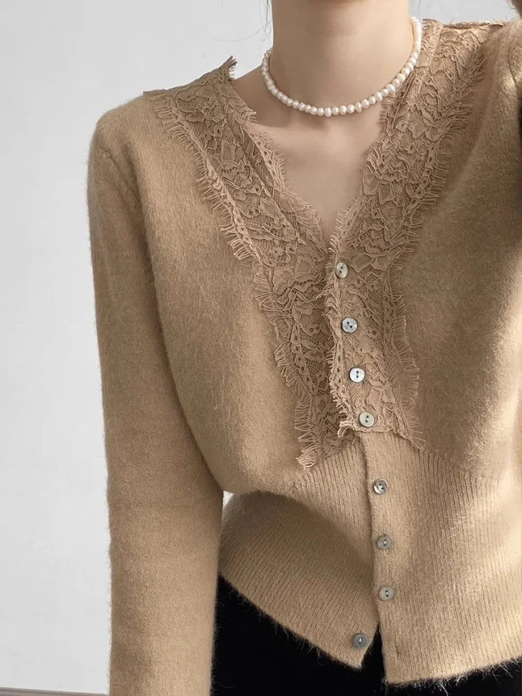 Женский кружевной свитер с V-образным вырезом