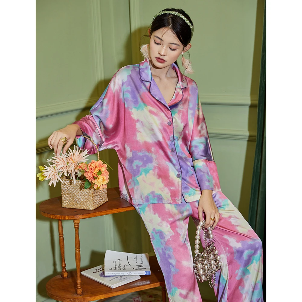 

Maison Gabrielle 2022 Spring Summer Watercolor Printed Pajamas Set Loungewear Sleepwear for Women 2 Piece Long Sleeve Silk Satin