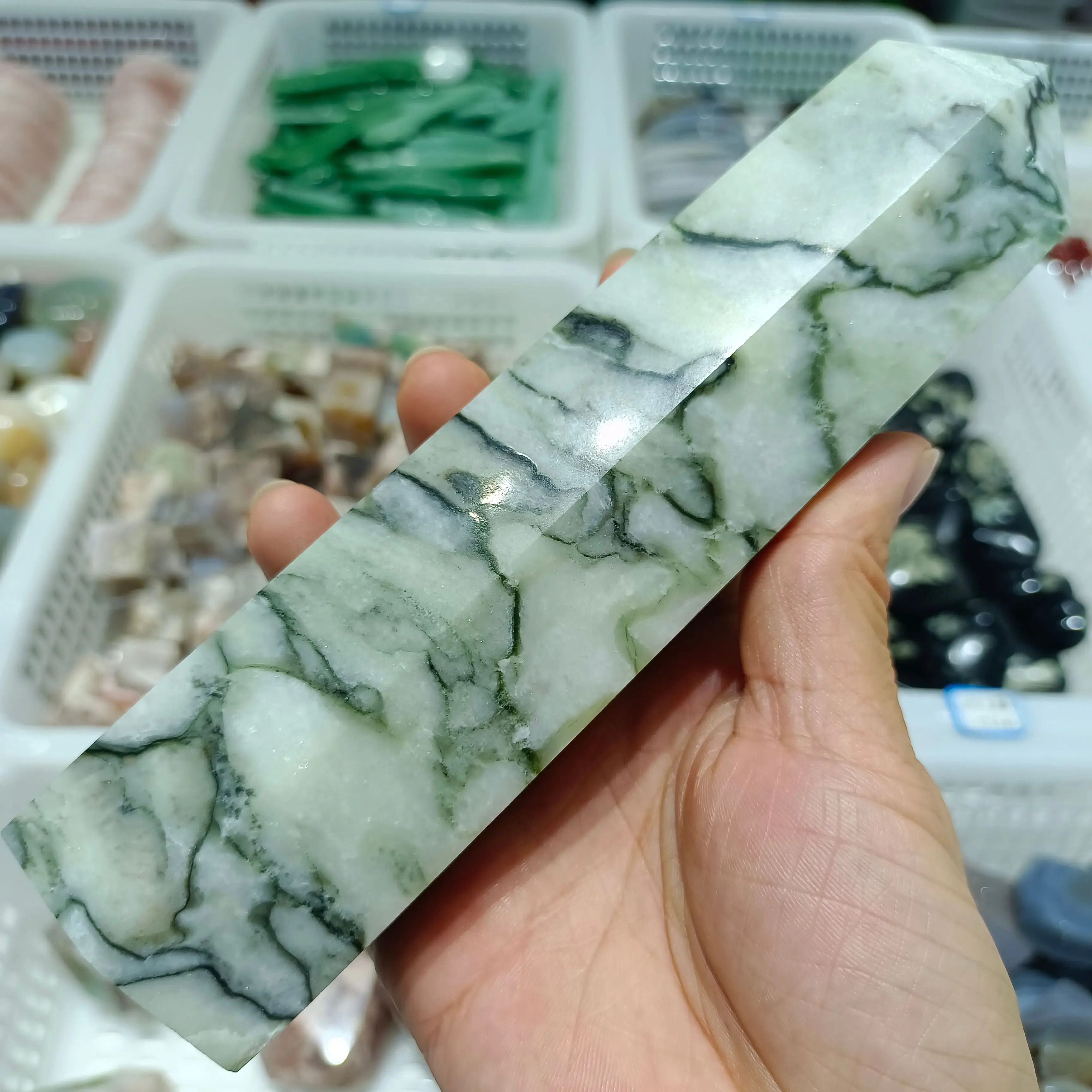 

NATURAL CHINESE WATER GRASS STONE COLUMN CRYSTAL ENERGY DECORATION