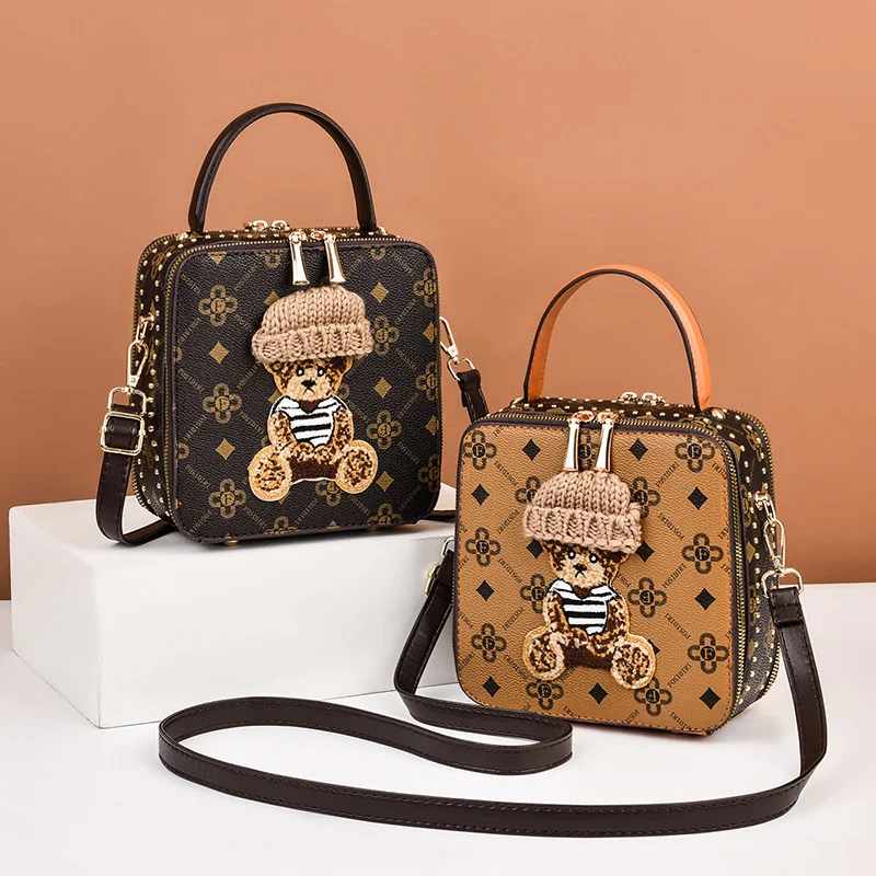 

European American Retro Ladies Cartoon Crossbody Handbag Fashion Leather Luxury Shoulder Bag Decoration Bear Designer Women Bag