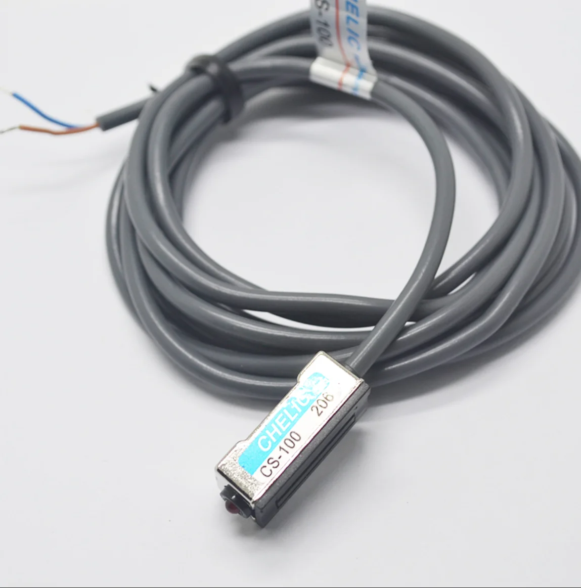 Магнитный переключатель CHELIC CS-100 |