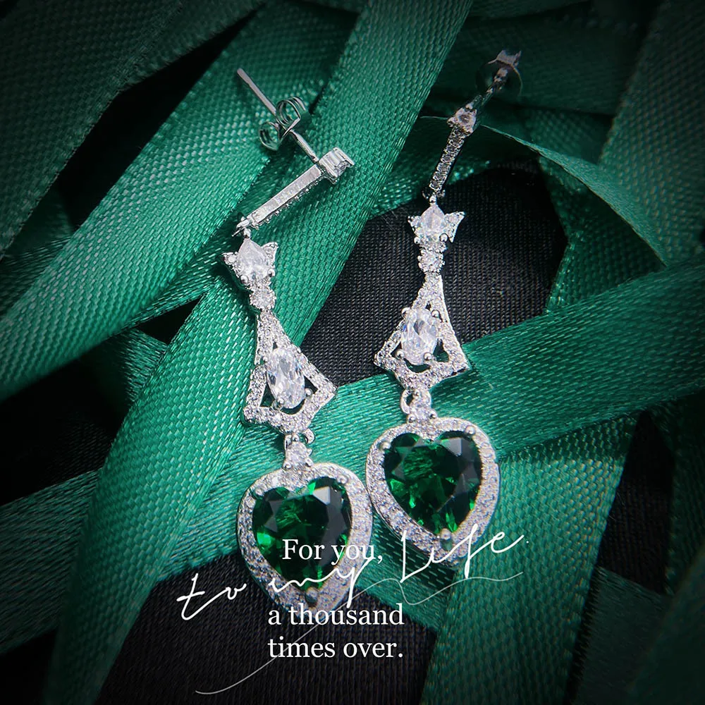 

High quality light luxury retro love zircon earrings fashion silver needle simple heart emerald pendants