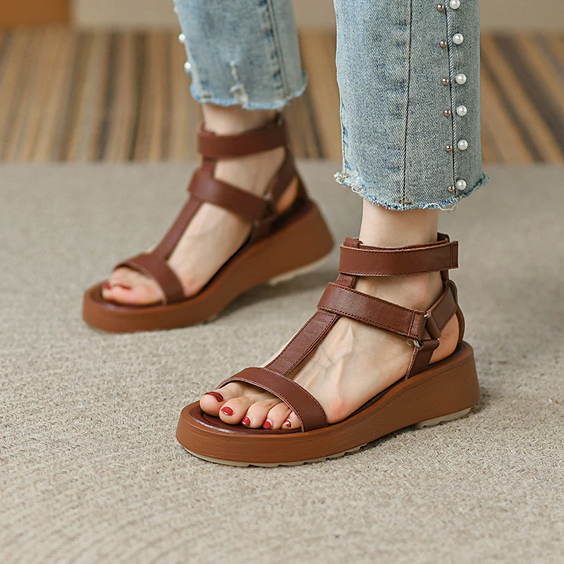 

2022 Summer Women Sandals Platforms Flats Fashion Rome Style Hollow Beach Shoes Weave Gladiator Shoes Woman New Arrival