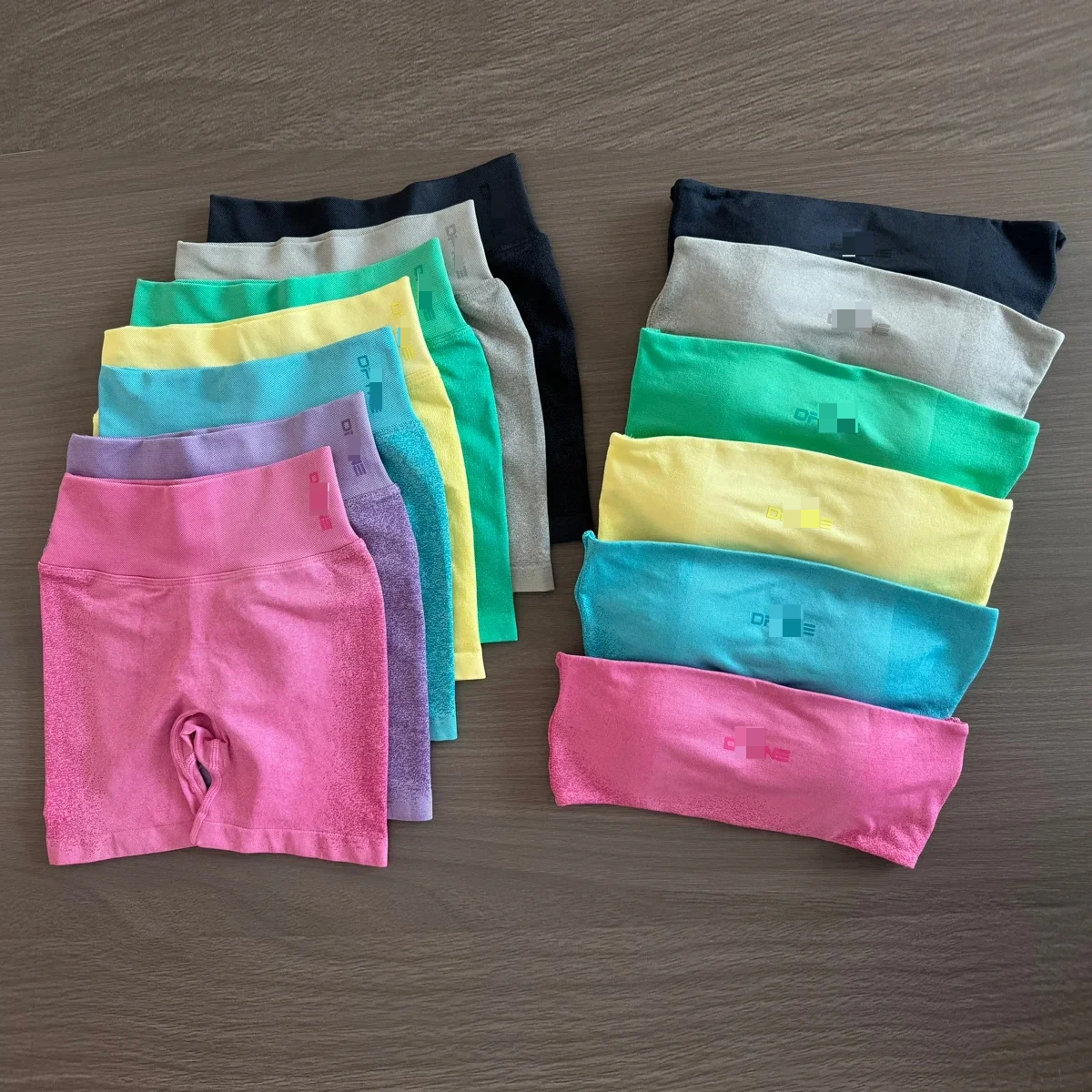 Женские бесшовные шорты с высокой талией цвета в ассортименте