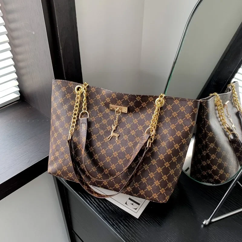 Новинка Осень-зима 2024 дамская сумочка для коррекции дальнозоркости