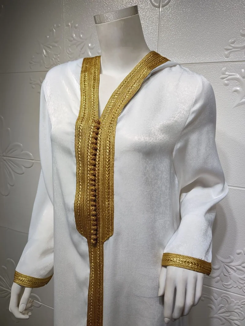 Dubai Hooded Lace Suede Robe Dress Women Abaya Ramadan Clothing Muslim Caftan Marocain Islam Robe Qatar Oman Turkey Robe Dresses