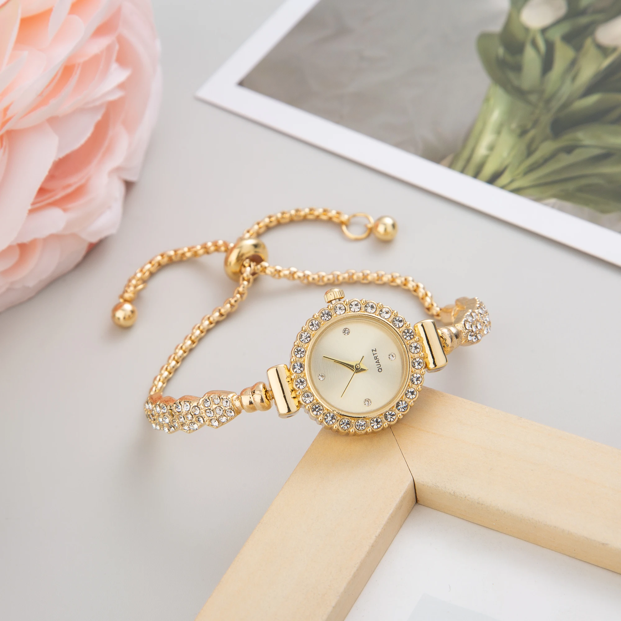 2023 New Luxury Bracelet Women Watches Bracelets Diamond Watch  Fashion Quartz Womans Wristwatches for Free Shiping reloj cuarzo