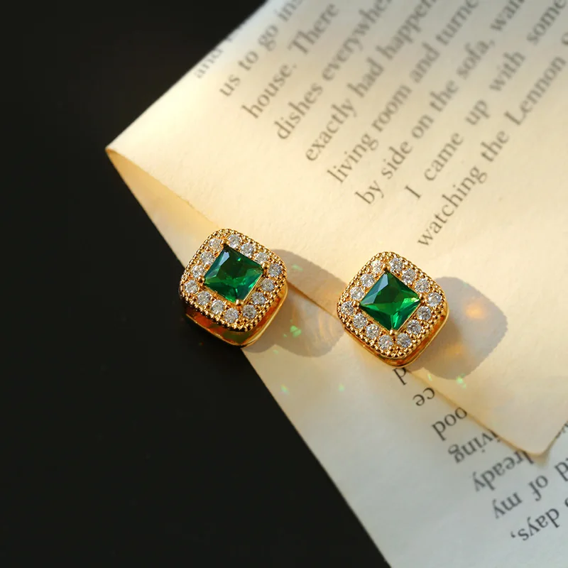 

Vintage minimalist emerald gem geometry earrings women fashion personality shine zircon classic cube fine jewelry