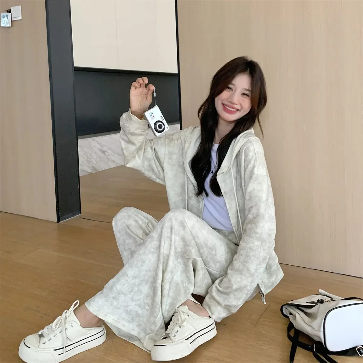 Повседневная спортивная толстовка брюки-клеш комплект из 2 предметов женский