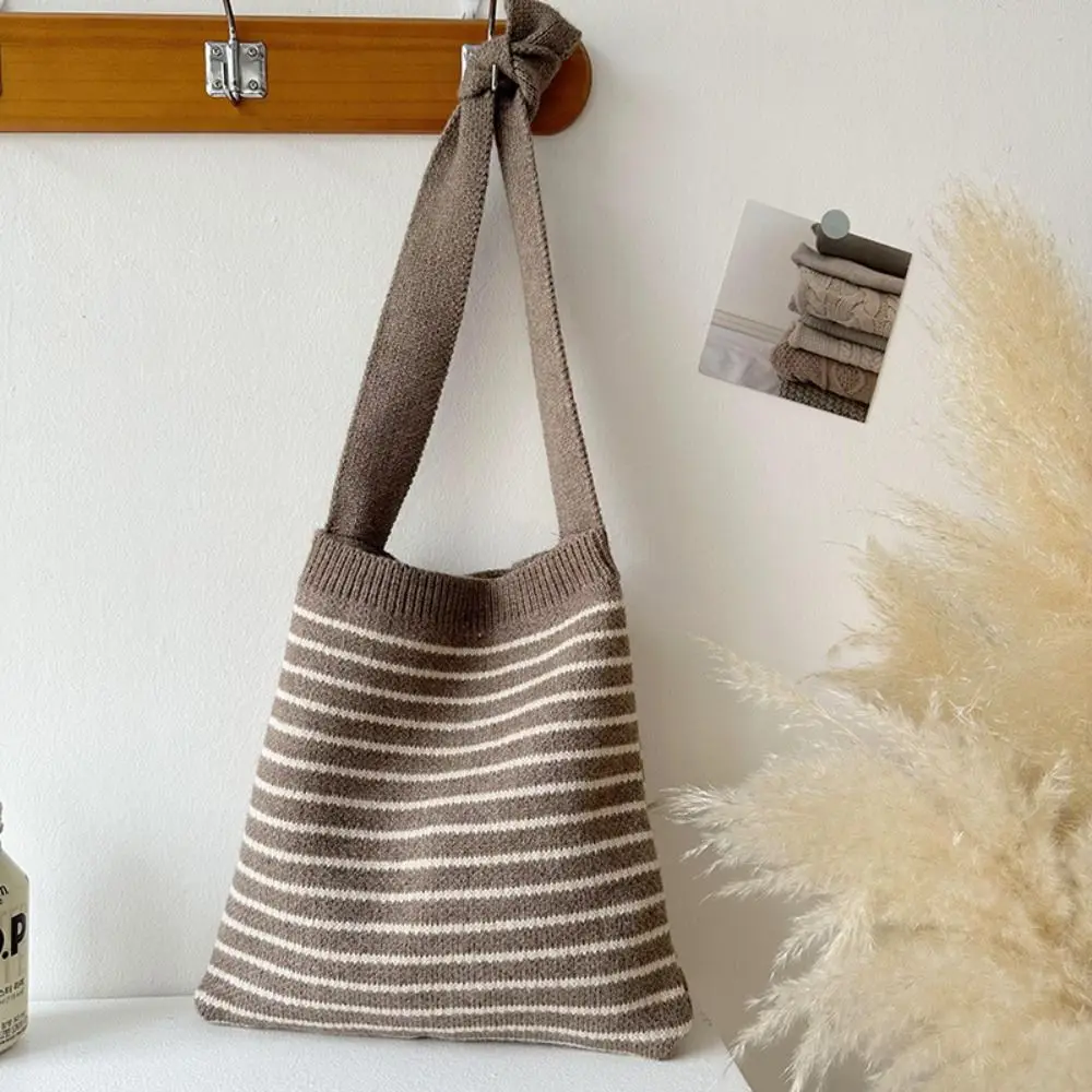 

Polyester Striped Knitted Bags Handmade Wool Large Capacity Commuting Bag Casual Shoulder Bags Women