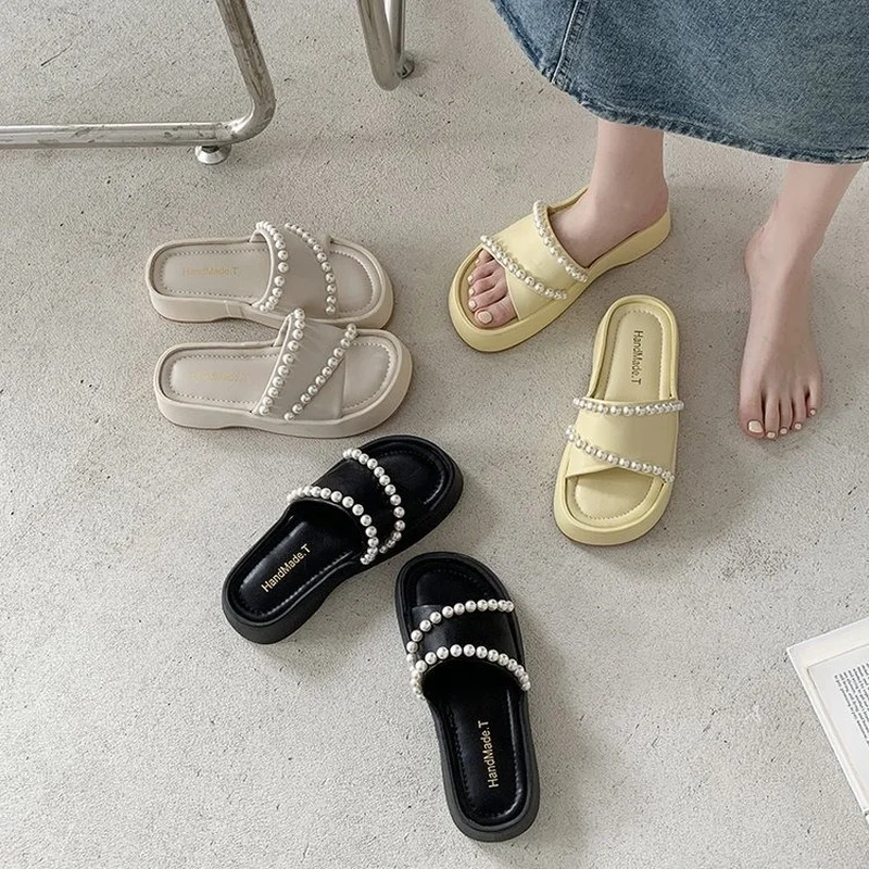 

Women's Shoes 2022 Summer New Net Red Thick Bottom Pearl One-word Slippers Wear All-match Beach Sandals Women